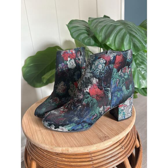 Zigi Soho Nydia Embroidered Floral Tapestry Ankle Boots Size 8.5 - Picture 5 of 9